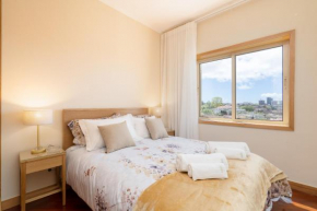 Host Wise - Lovely Bright Flat - Instaworthy City View